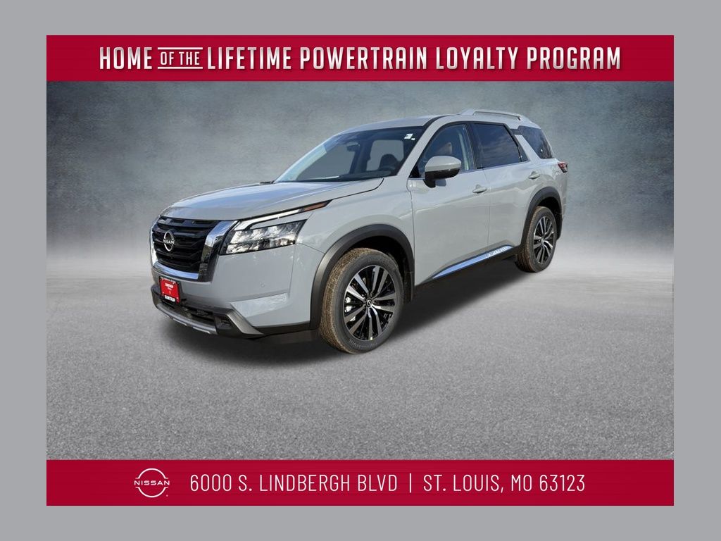 2025 Nissan Pathfinder Platinum's photo