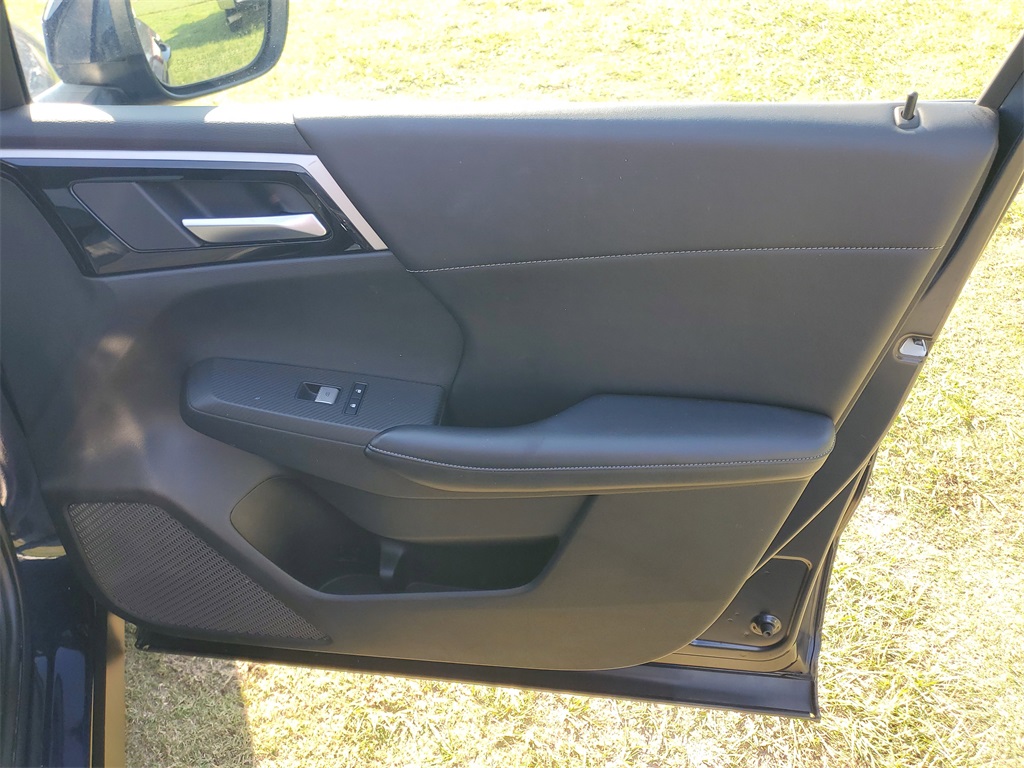 2024 Mitsubishi Outlander SE photo 39