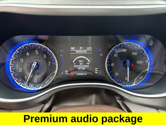 2018 Chrysler Pacifica Touring L photo 8