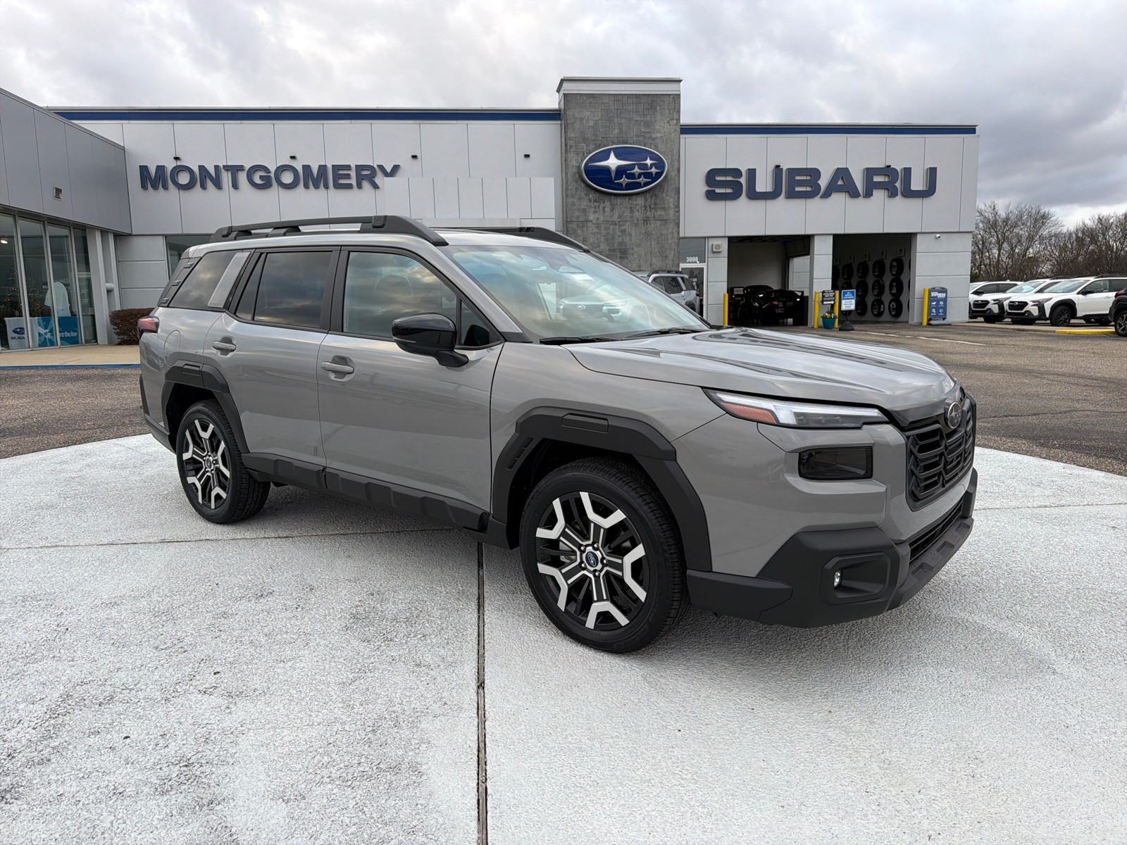 2026 Subaru Outback Touring's photo