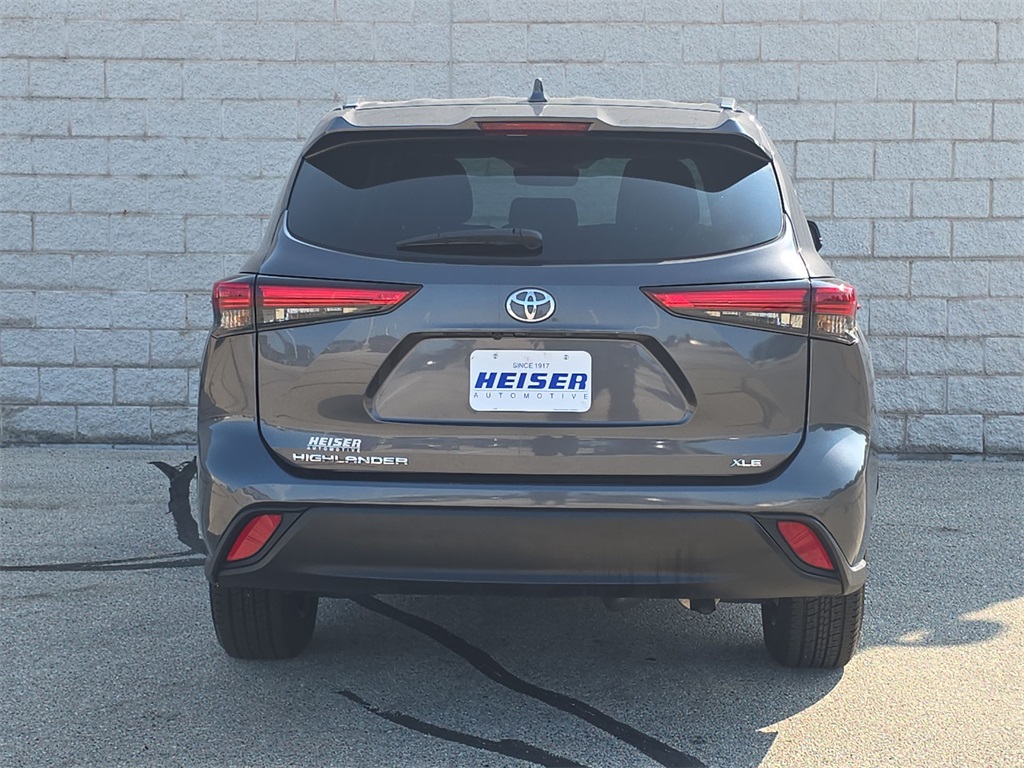 2020 Toyota Highlander XLE photo 8