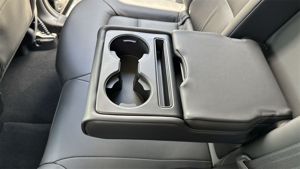 2025 Mazda CX-5 2.5 Select photo 36