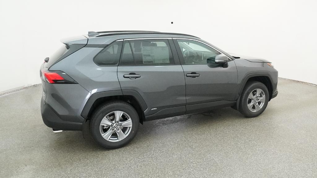 2025 Toyota RAV4 Hybrid XLE photo 24