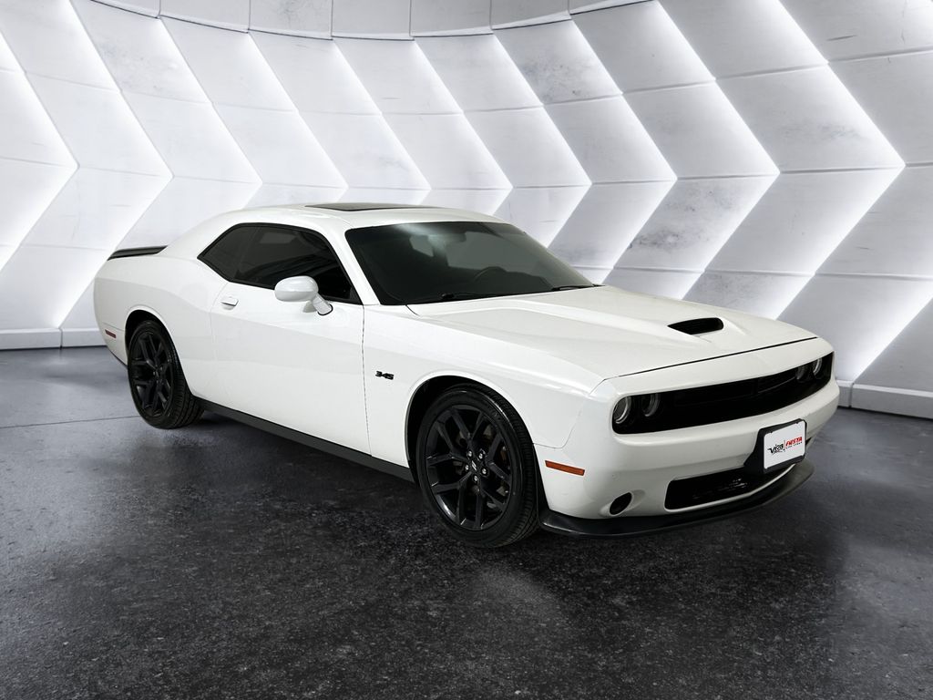 2023 Dodge Challenger R/T's photo