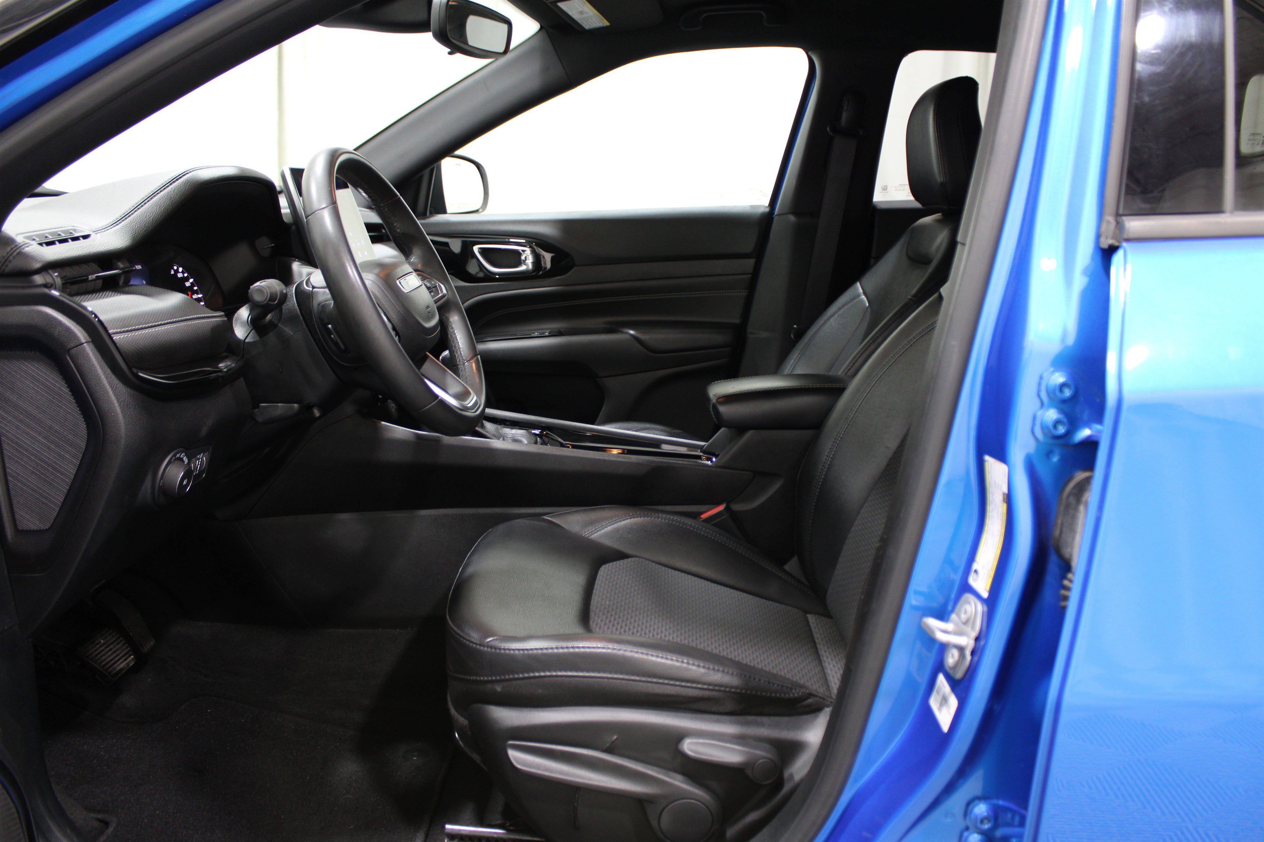 2022 Jeep Compass Altitude photo 3