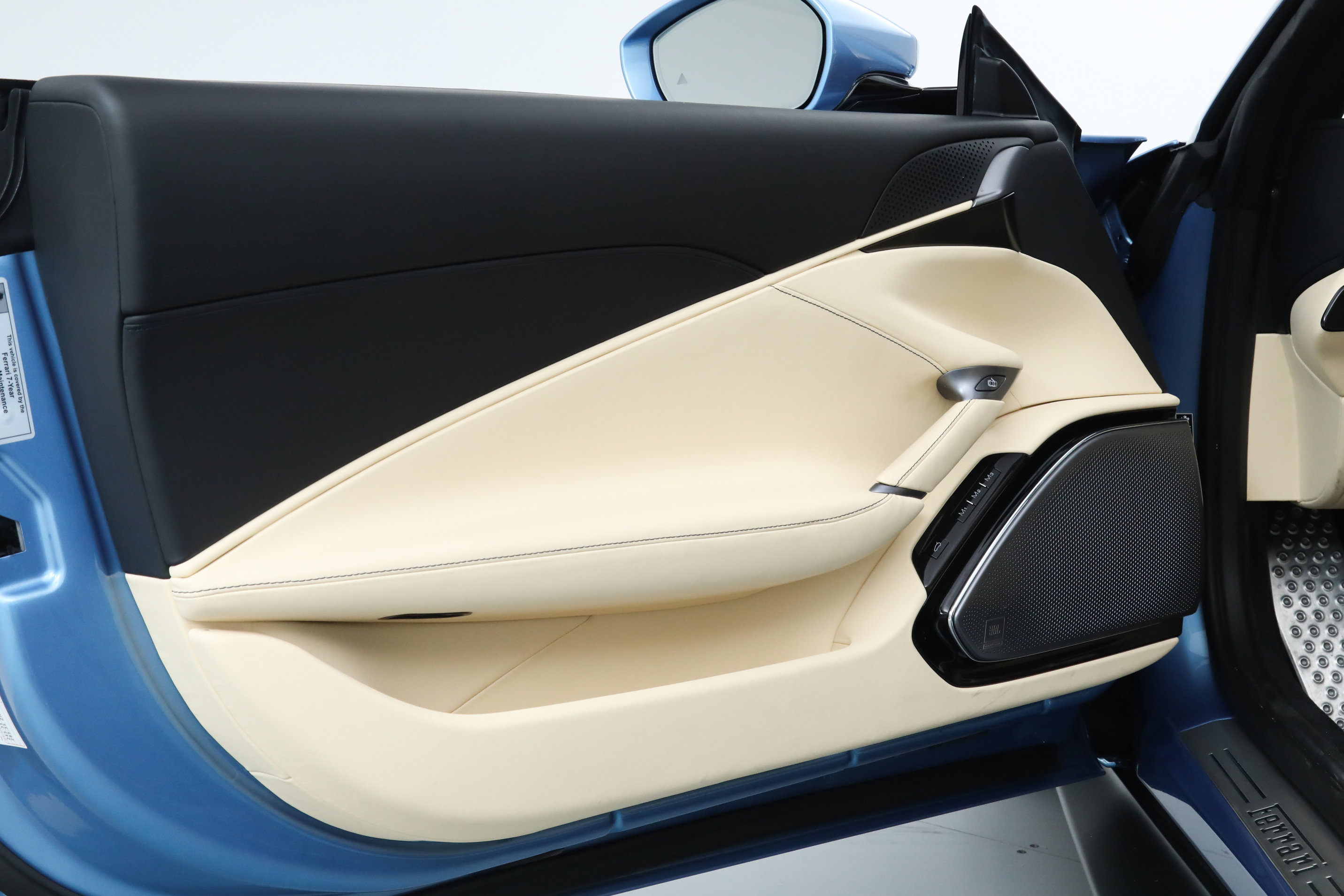 2025 Ferrari Roma Spider photo 26