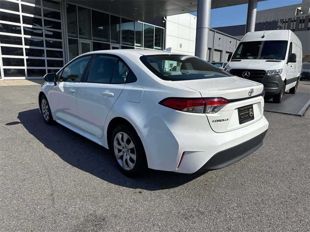 2023 Toyota Corolla LE photo 5