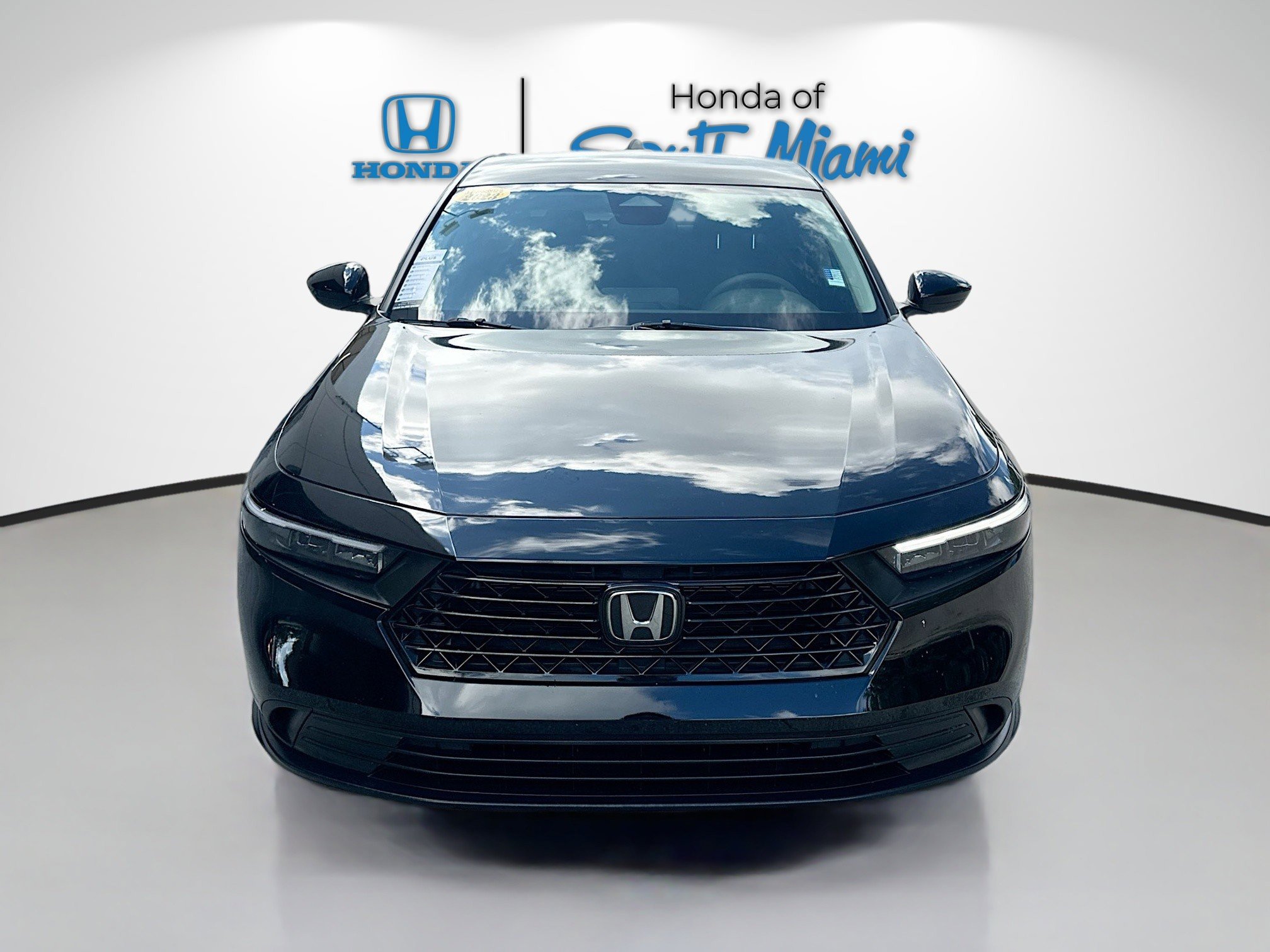 2023 Honda Accord LX photo 2