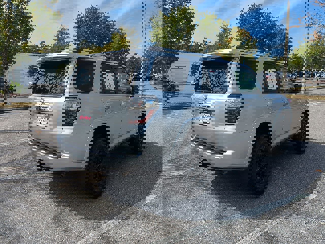 2024 Toyota 4Runner SR5 photo 4