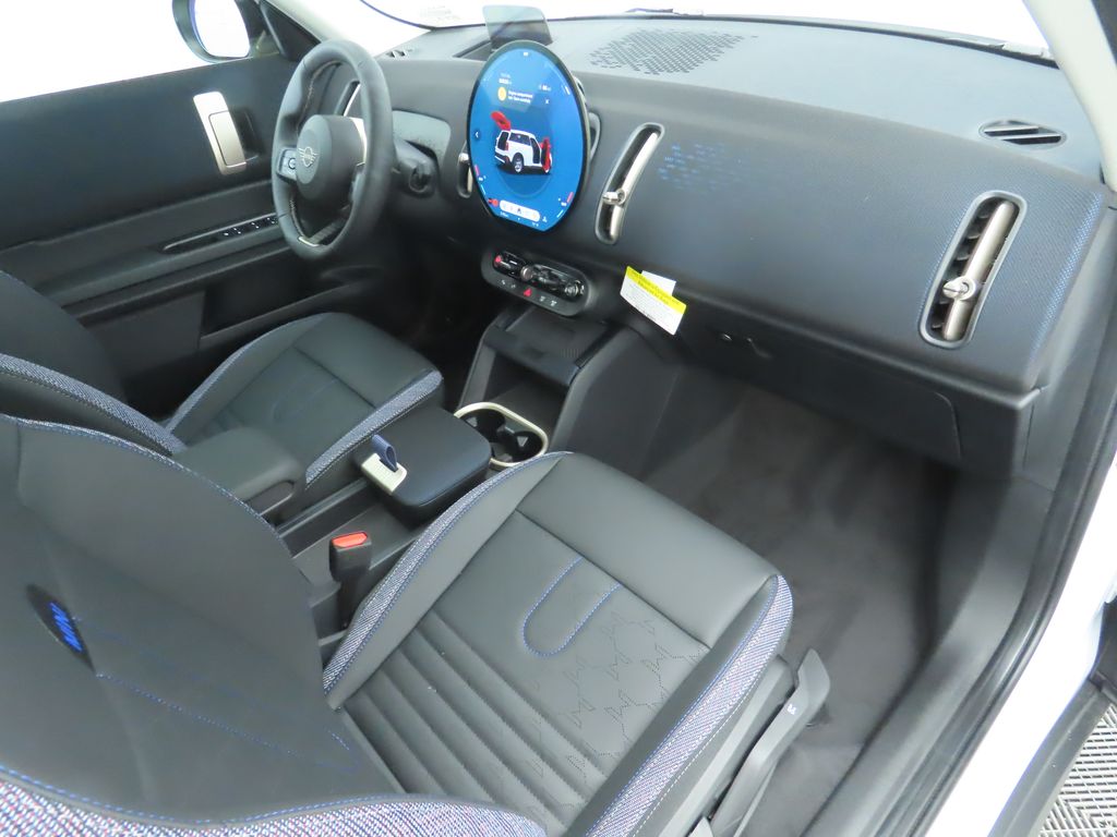 2025 Mini Countryman ALL4 Signature photo 16