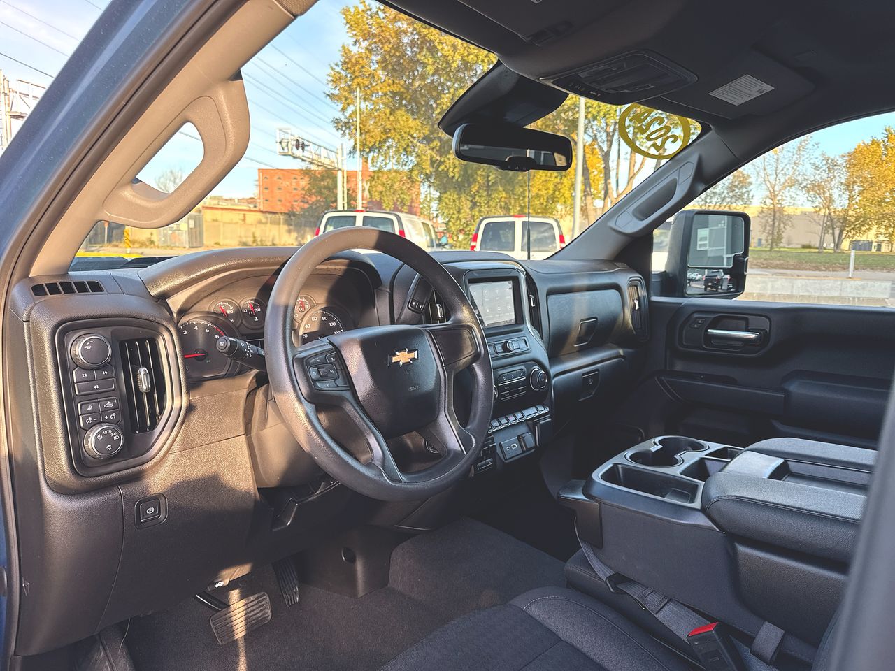 2024 Chevrolet Silverado 2500HD Custom photo 2