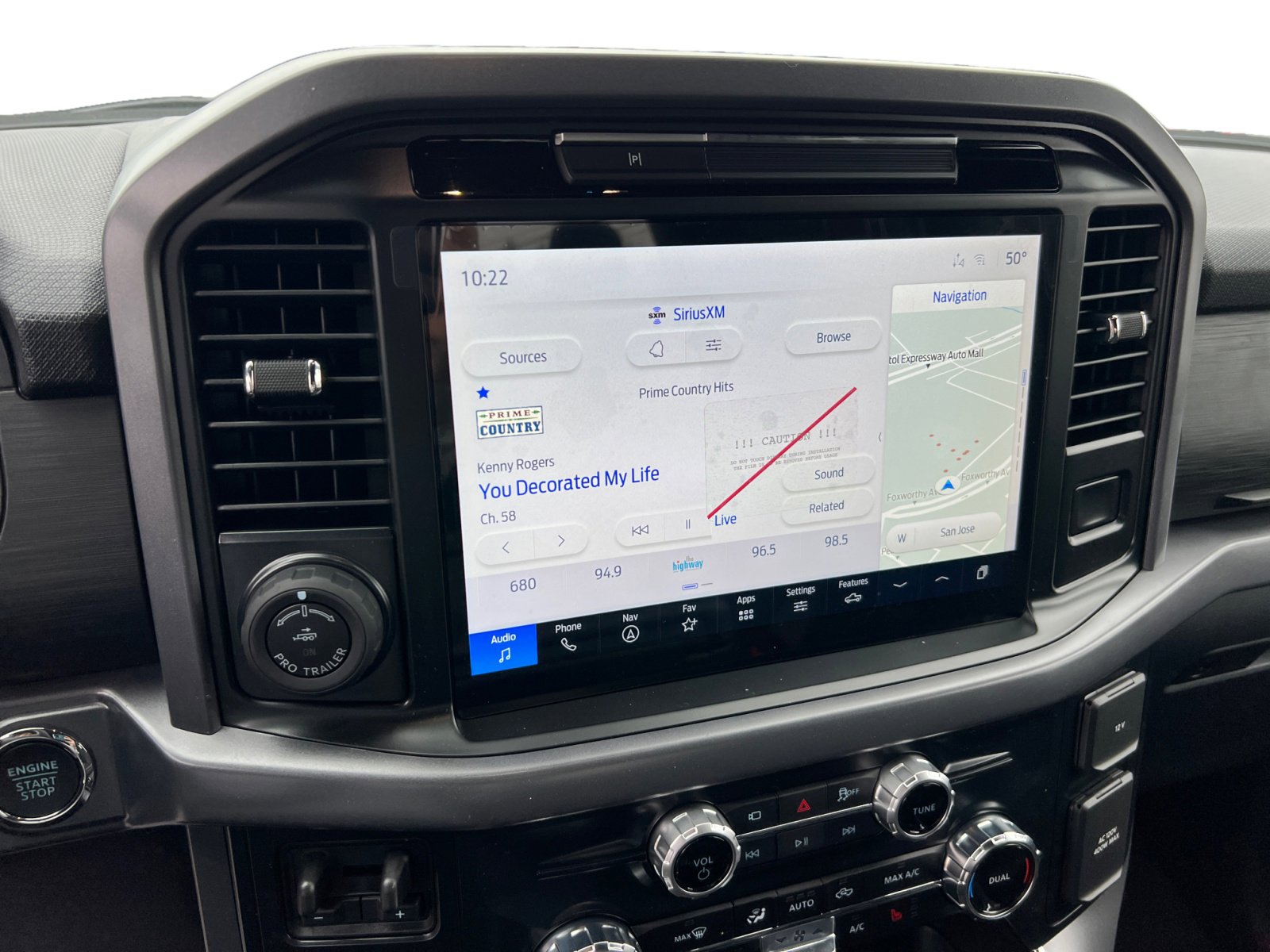 2025 Ford F-150 XLT photo 12