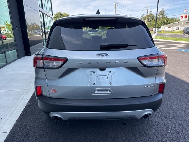 2022 Ford Escape SE photo 4