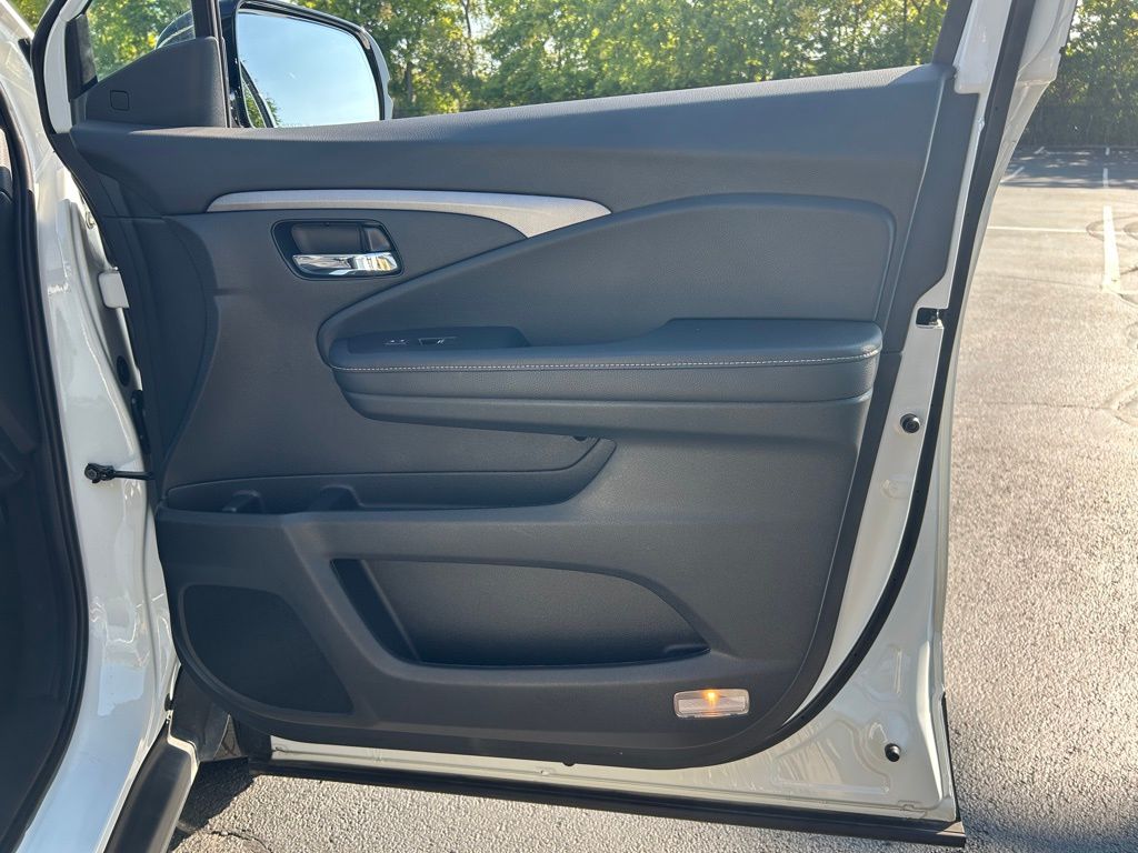 2022 Honda Ridgeline RTL-E photo 22