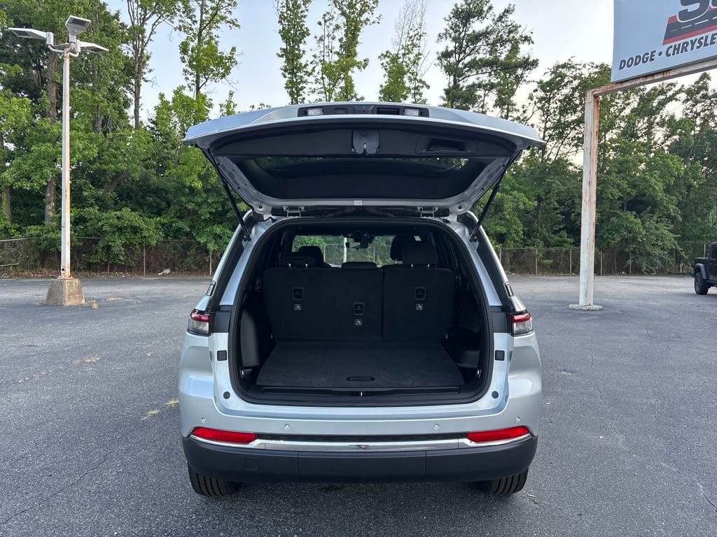 2024 Jeep Cherokee Limited 4xe photo 5