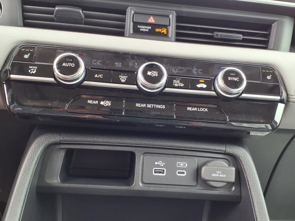 2025 Honda Pilot Touring photo 16