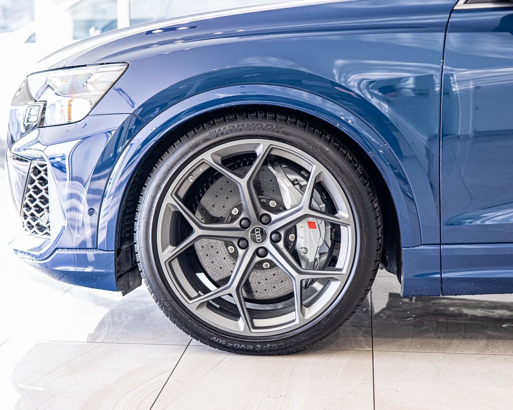 2025 AUDI RS Q8 - Image 8