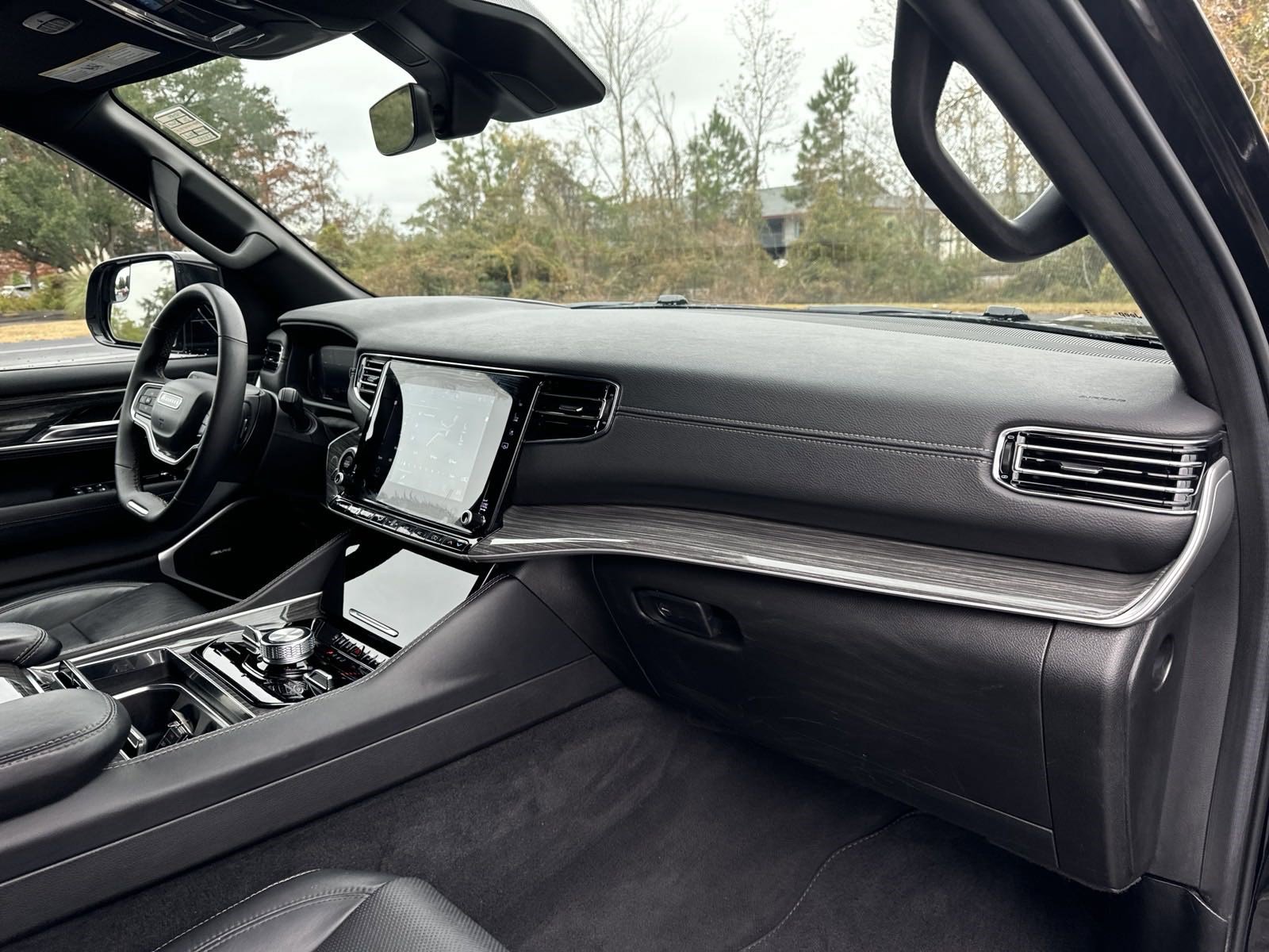 2022 Jeep Wagoneer Series III photo 33