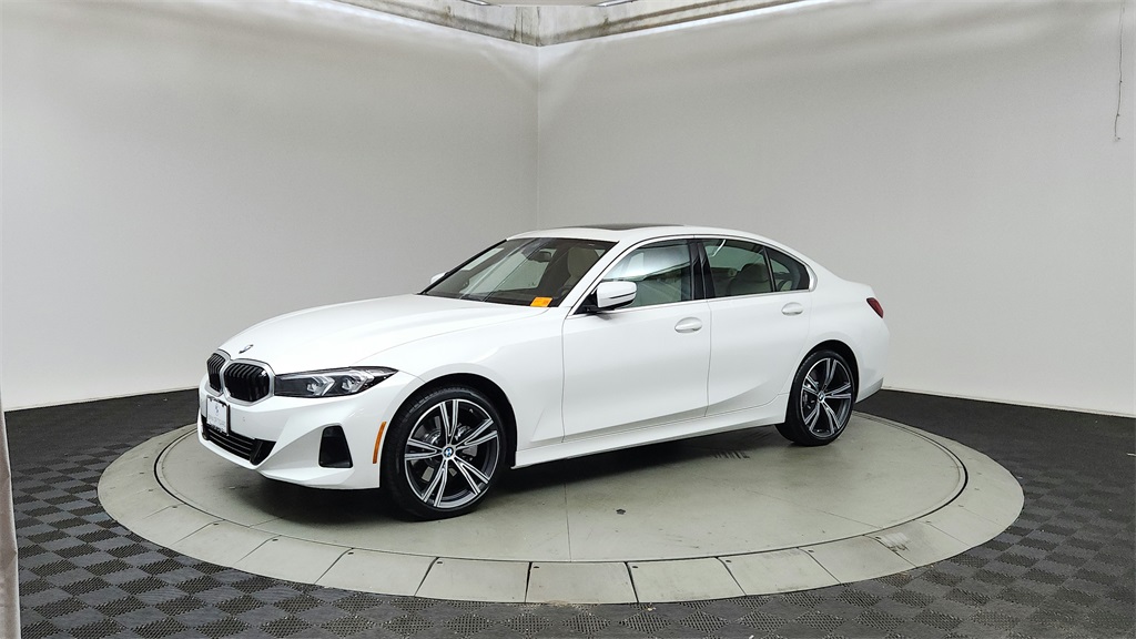 2024 Bmw 330i xDrive photo 2