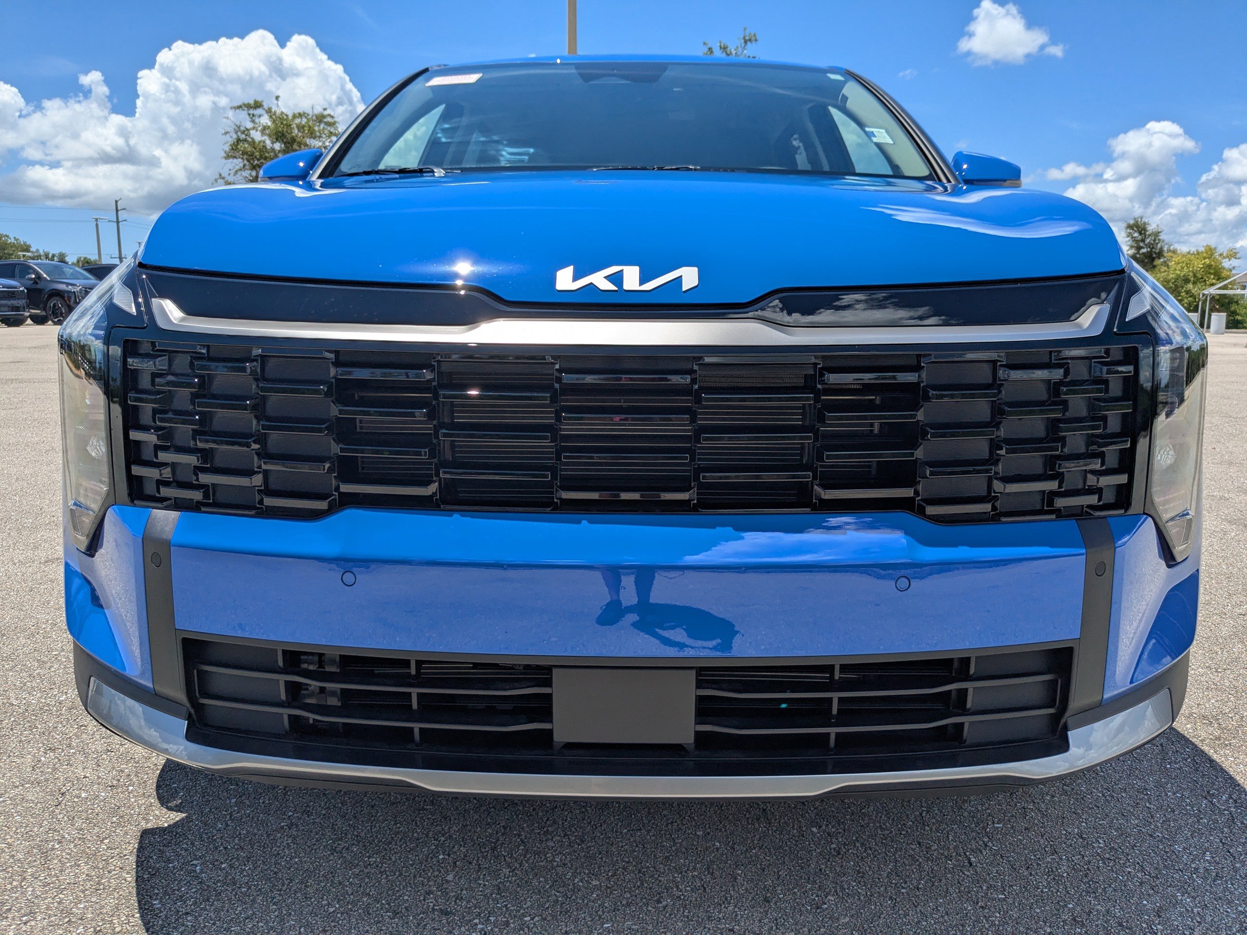 2026 Kia Sportage EX photo 2