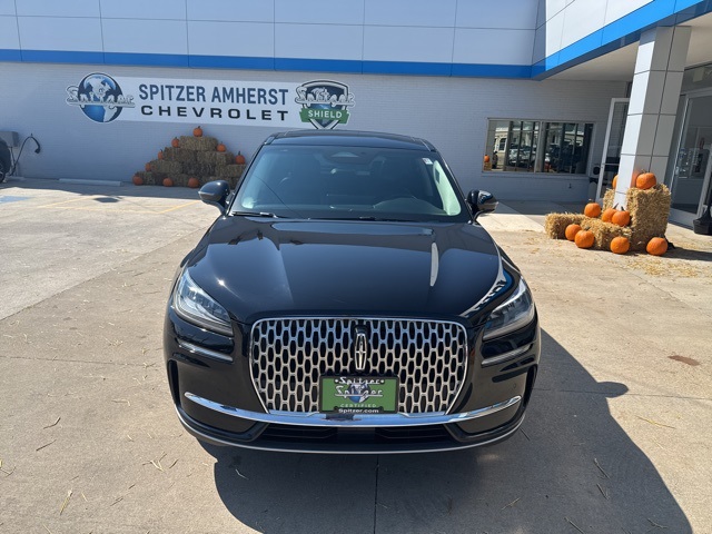 2023 Lincoln Corsair Standard photo 3