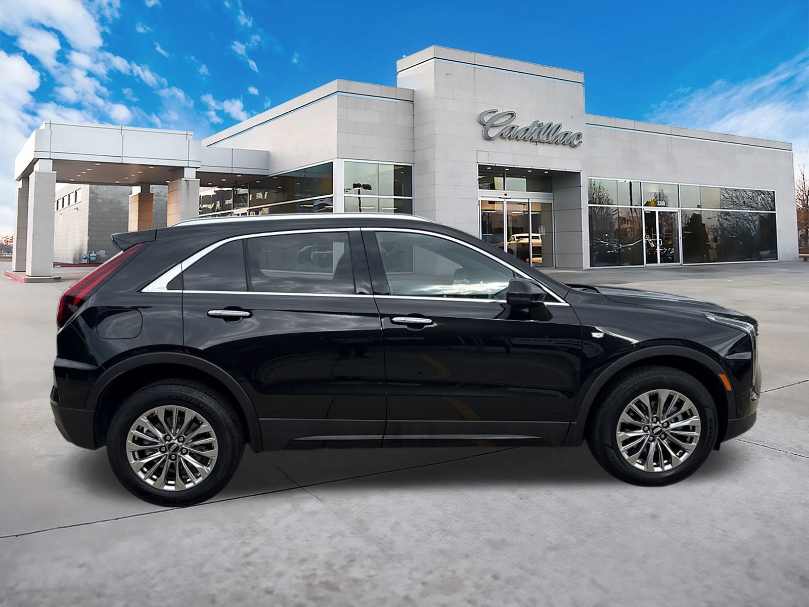 2024 Cadillac XT4 Premium Luxury photo 2