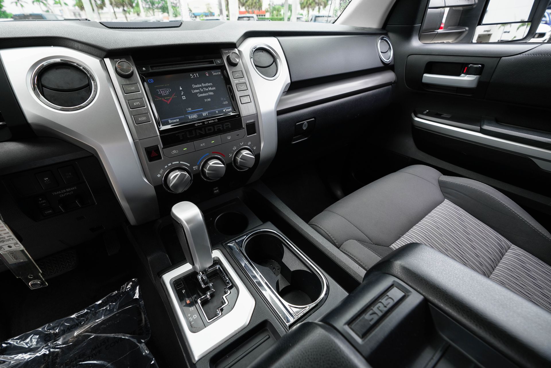 2016 Toyota Tundra SR5 photo 22