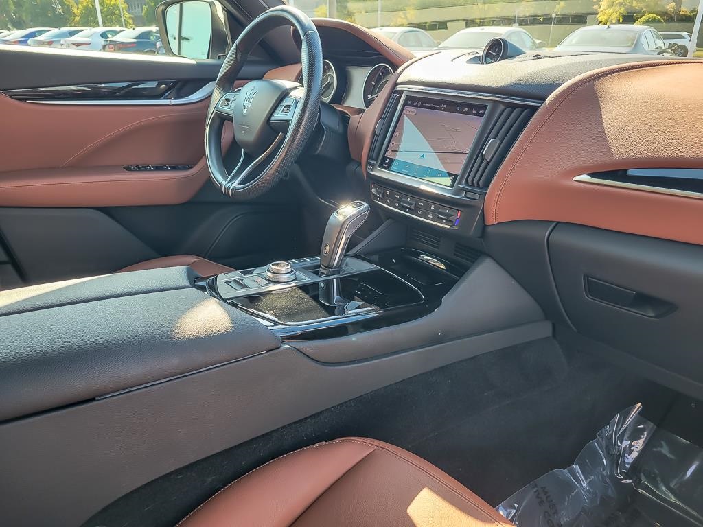 2022 Maserati Levante GT photo 22