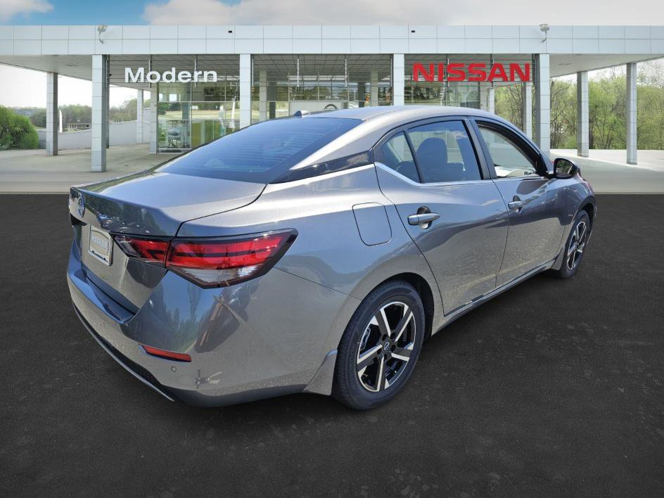 2025 Nissan Sentra SV photo 4