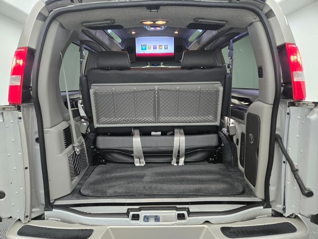 2023 Gmc Savana 2500 Cargo photo 5