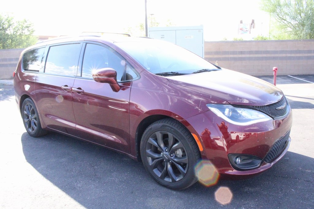 2018 Chrysler Pacifica Limited photo 4