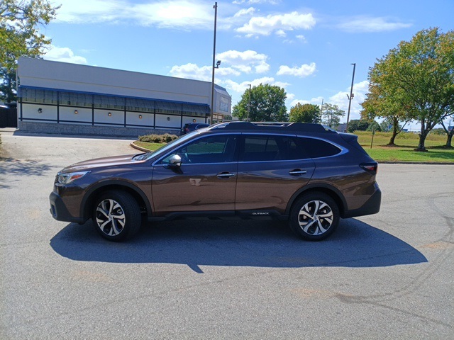 2022 Subaru Outback Touring XT photo 3