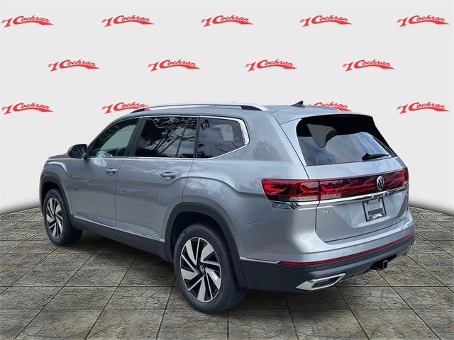 2026 Volkswagen Atlas SEL photo 4