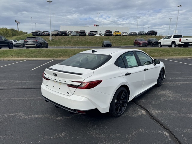 2026 Toyota Camry SE photo 3