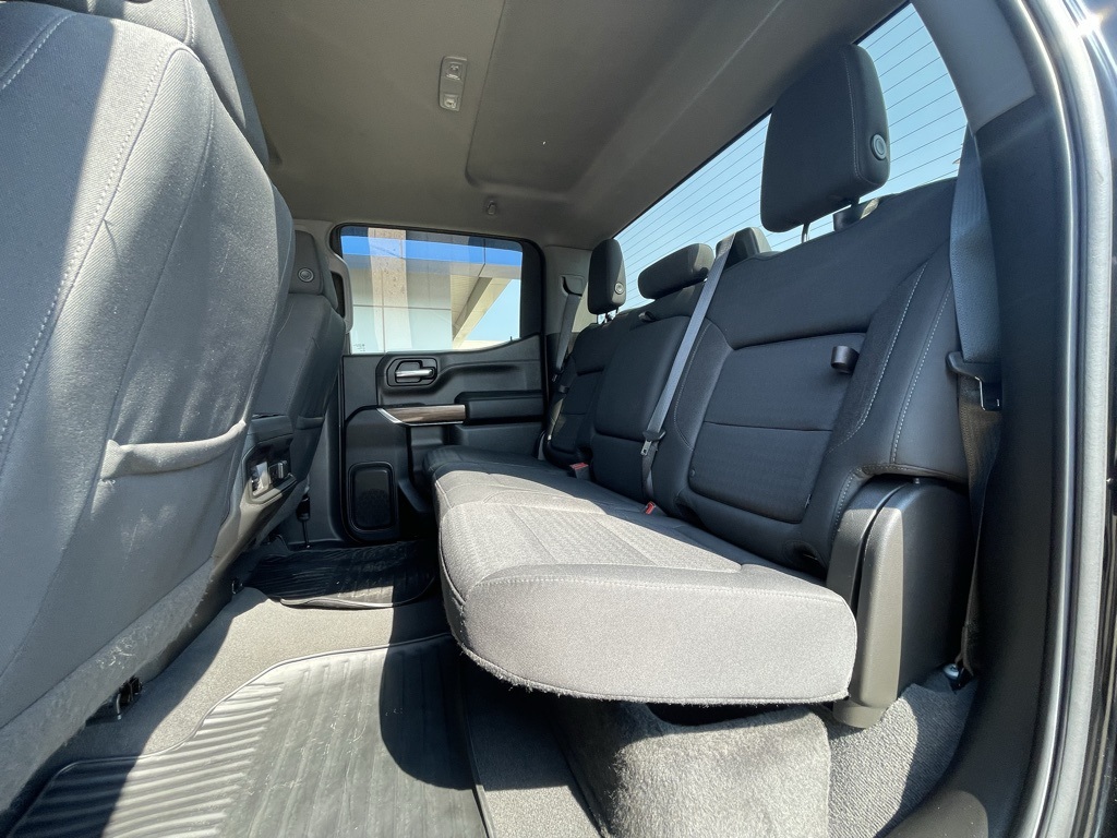 2021 Chevrolet Silverado 1500 RST photo 9