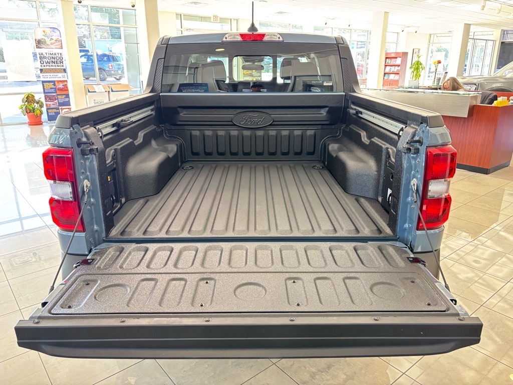 2025 Ford Maverick Lariat photo 4