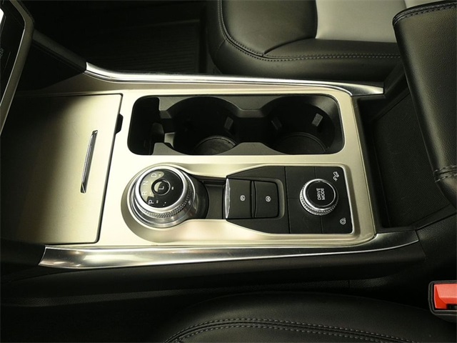 2022 Ford Explorer XLT photo 11