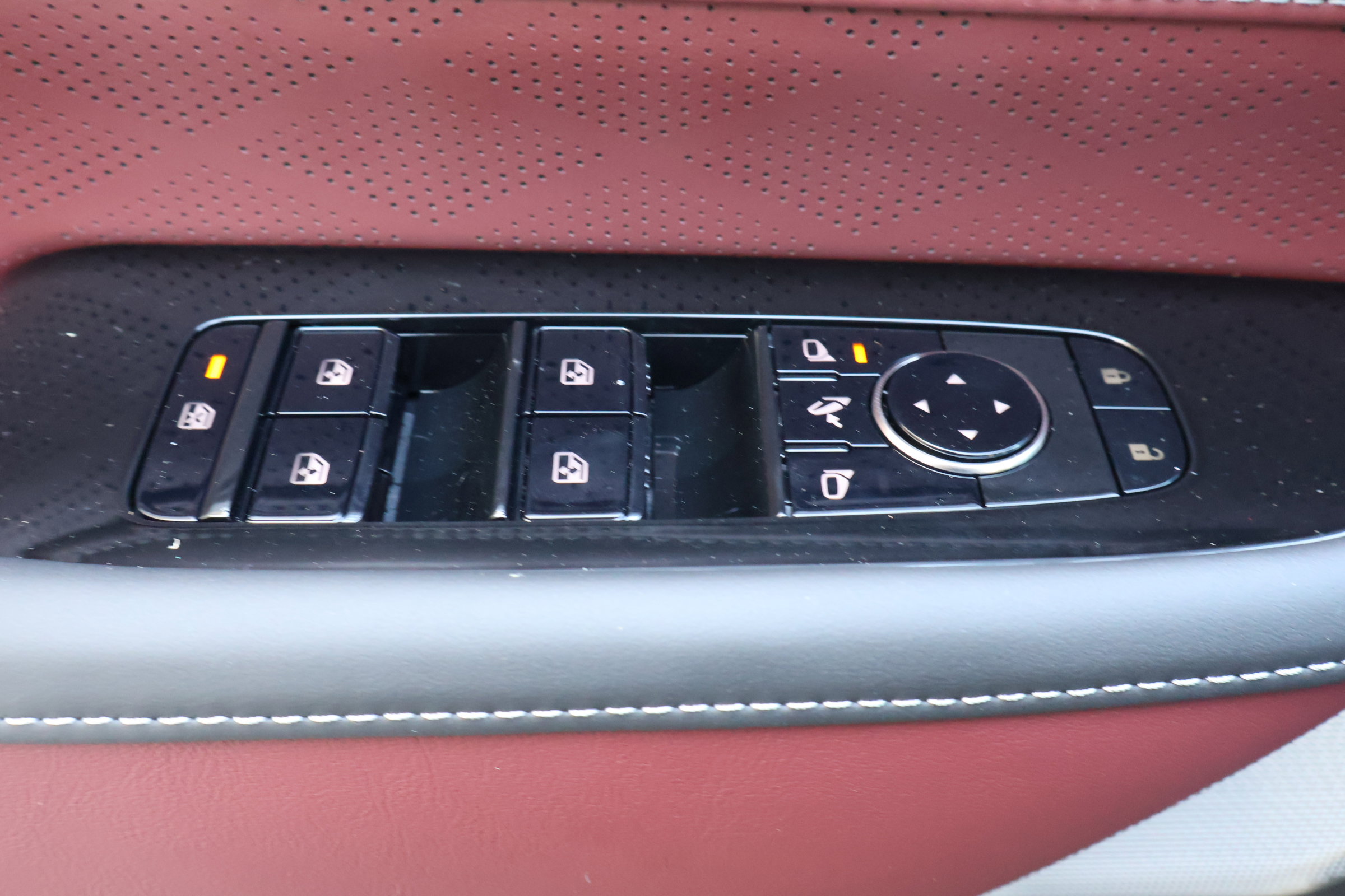 2026 Infiniti QX80 photo 13