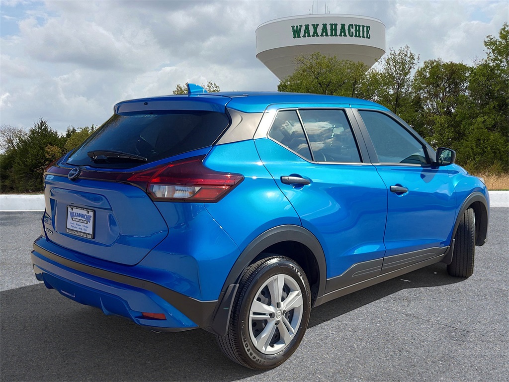 2024 Nissan Kicks S photo 4