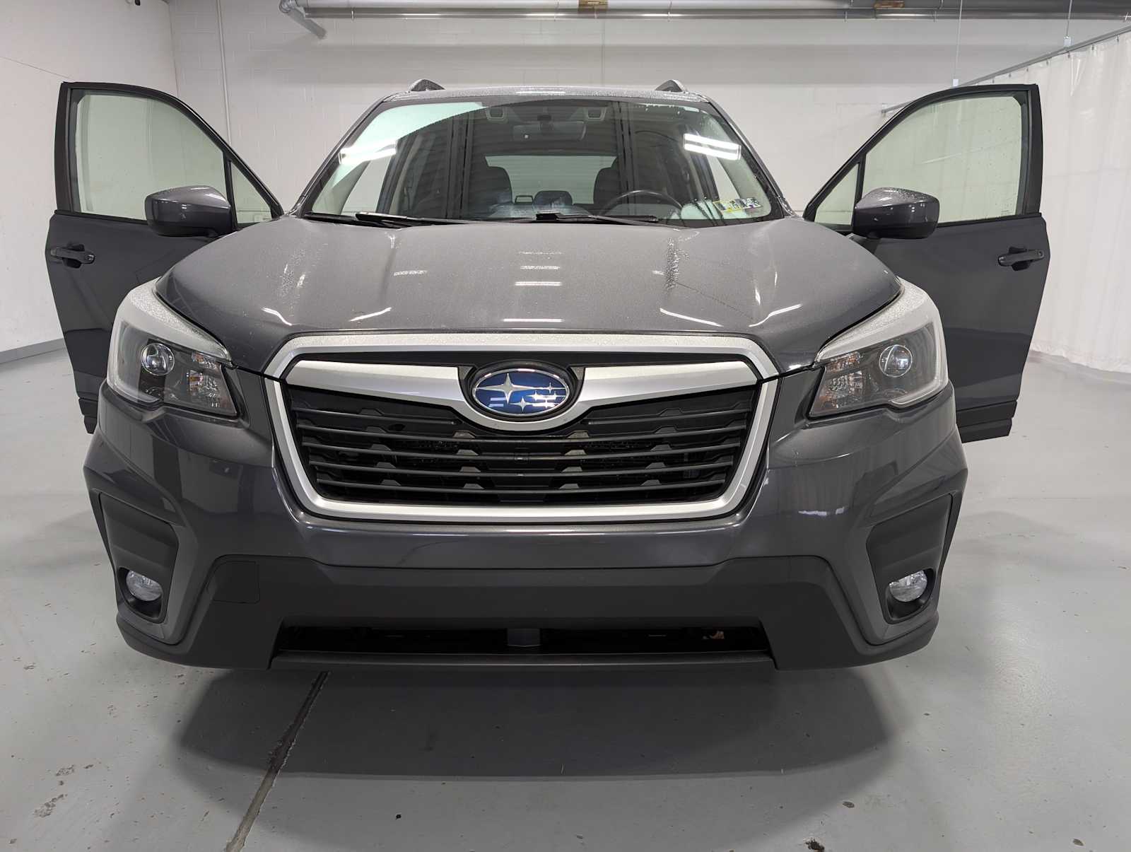 2021 Subaru Forester Premium photo 14
