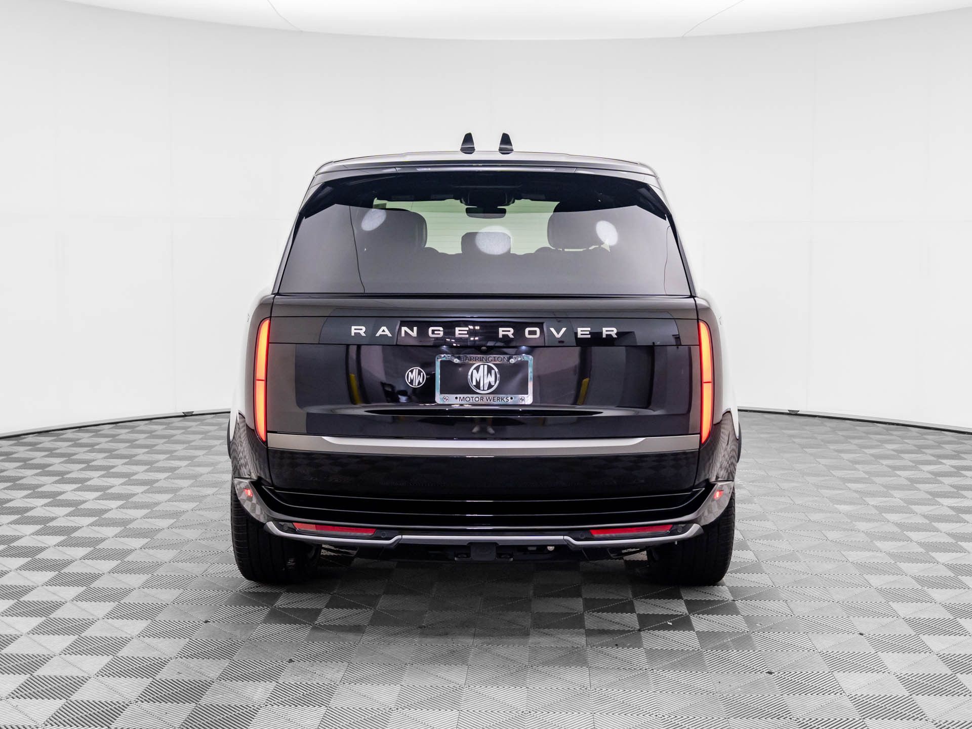 2025 Land Rover Range Rover SE photo 6