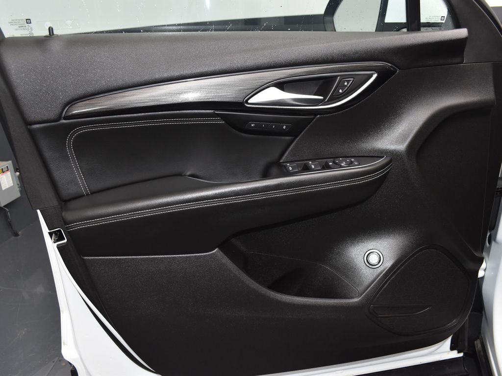 2023 Buick Envision Essence photo 16