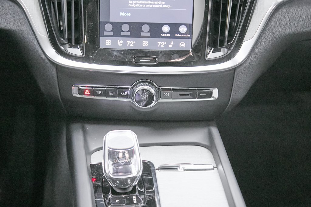 2026 VOLVO V60CC - Image 26