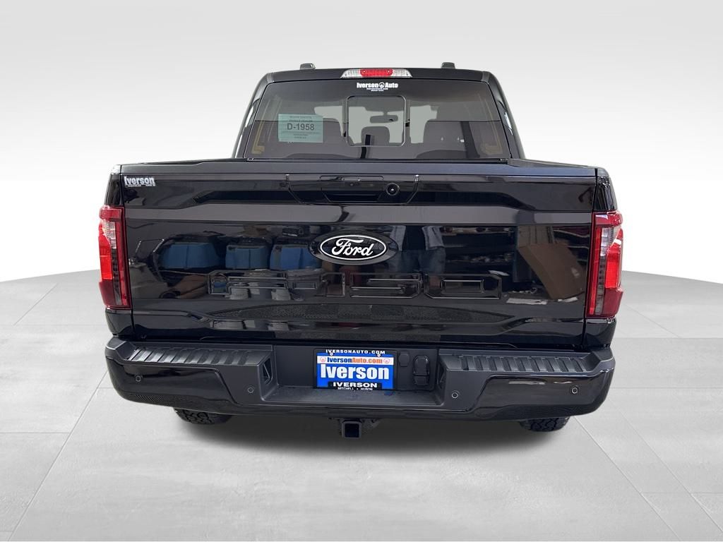 2025 Ford F-150 XLT photo 3