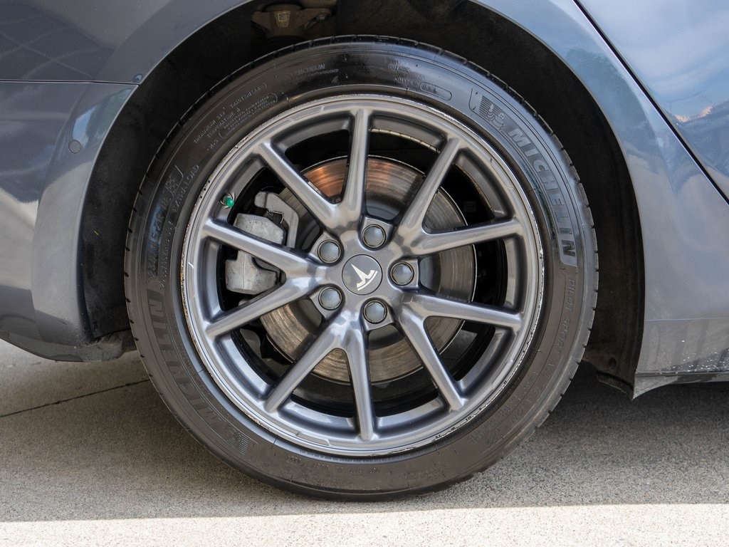 2020 Tesla Model 3 Long Range photo 27