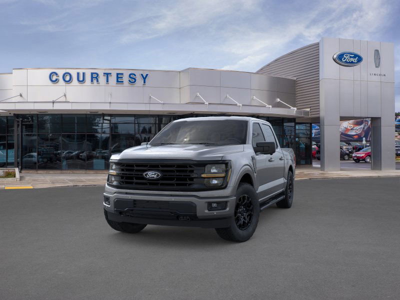 2025 Ford F-150 XLT photo 2