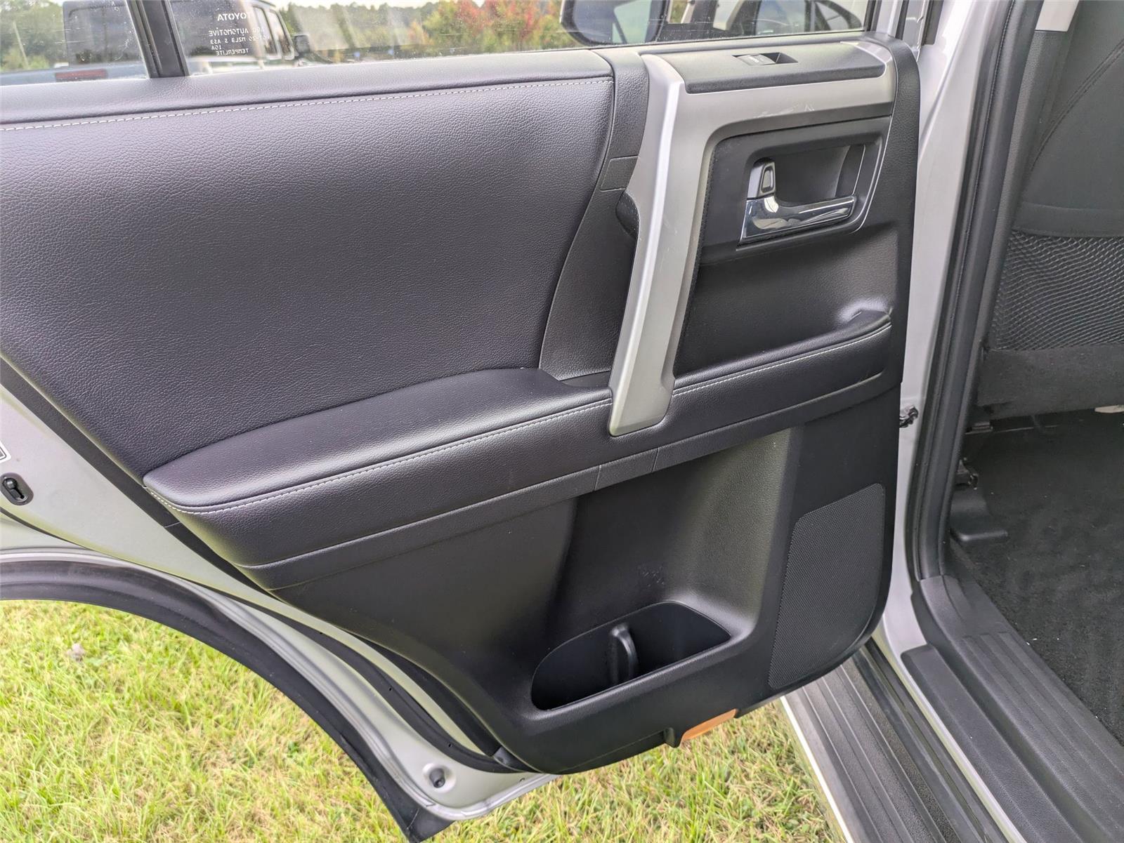 2018 Toyota 4Runner Limited SR5 Premium photo 22