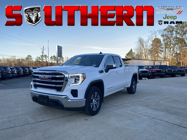 2022 GMC Sierra SLE's photo