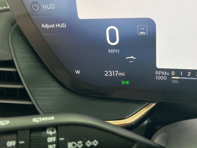 2025 Buick Envision Sport Touring photo 3