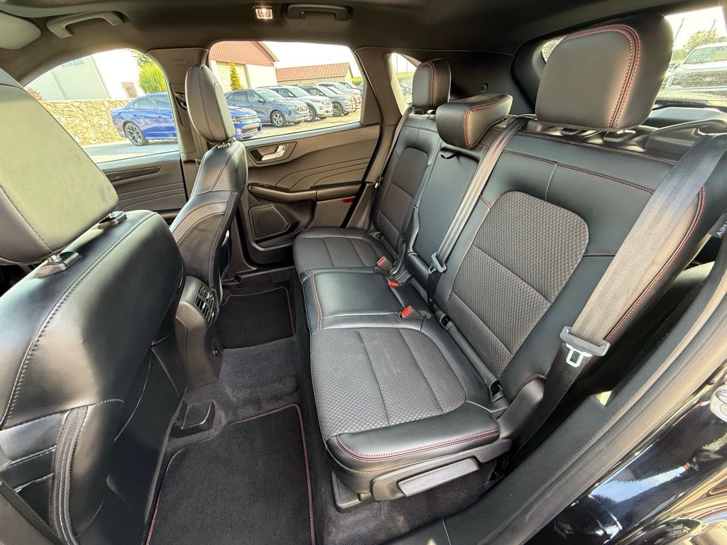 2023 Ford Escape ST-Line photo 23